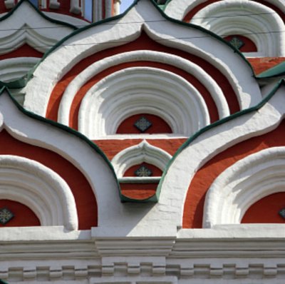 Кокошник в архитектуре